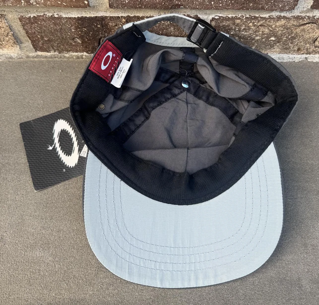 Vintage Oakley Deconstructed Charcoal Cap NWT — RootsBK